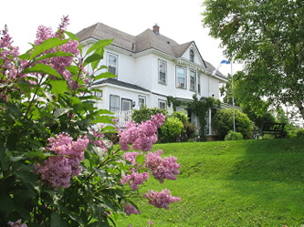 The Nelson House Nova Scotia Bed and Breakfast - Historic setting near the Halifax Airport
